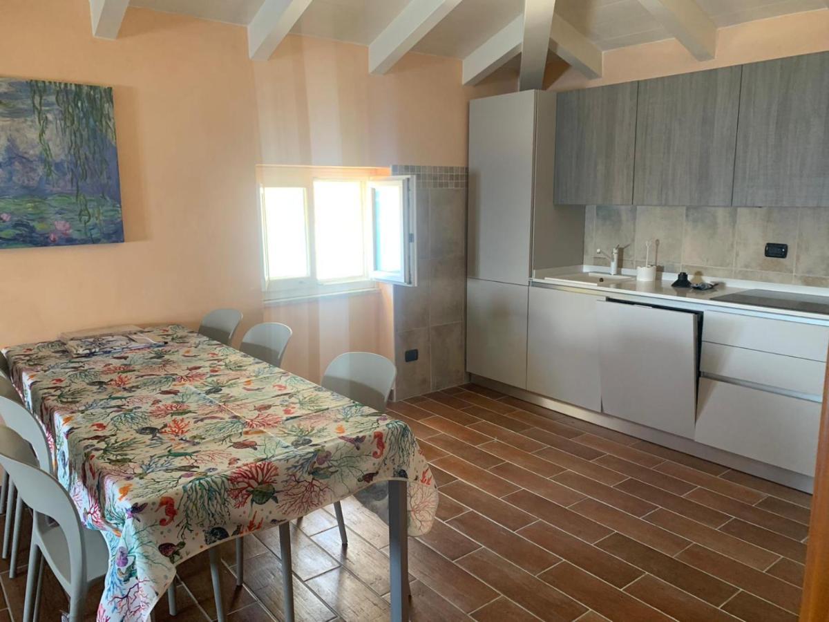 La Terrazza Nel Blu Lägenhet Imperia Exteriör bild